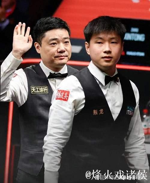 赵心童三破百6-1大胜丁俊晖,挺进上海大师赛四强 赵心童三破百6-1大胜丁俊晖,挺进上海大师赛四强