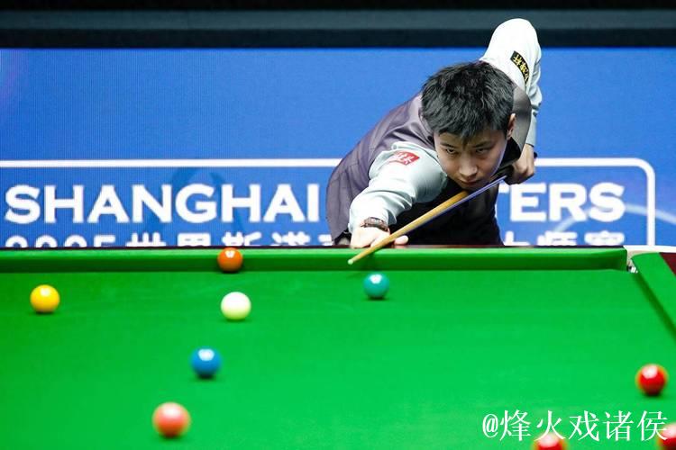 赵心童三破百6-1大胜丁俊晖,挺进上海大师赛四强 赵心童三破百6-1大胜丁俊晖,挺进上海大师赛四强